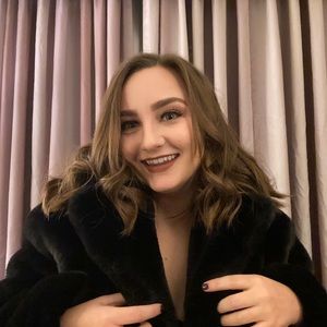 Meet your posher, Kendall ☺️